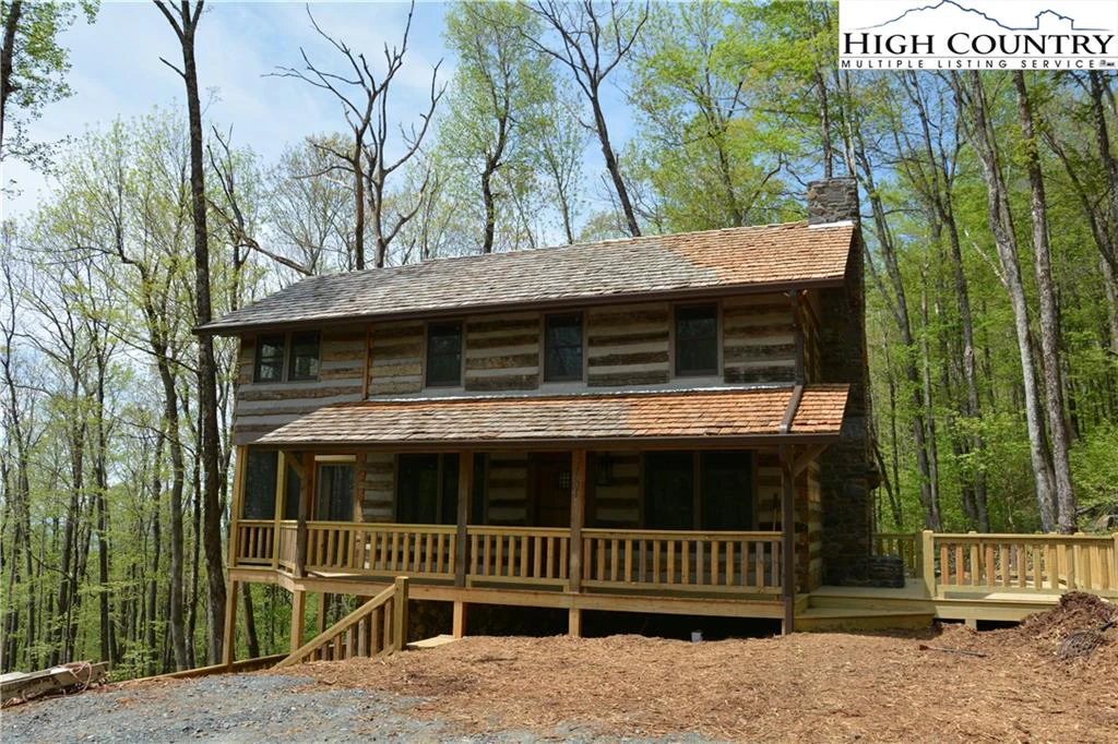 Image number 1 for the current listing
