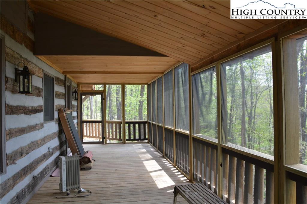 Image number 2 for the current listing