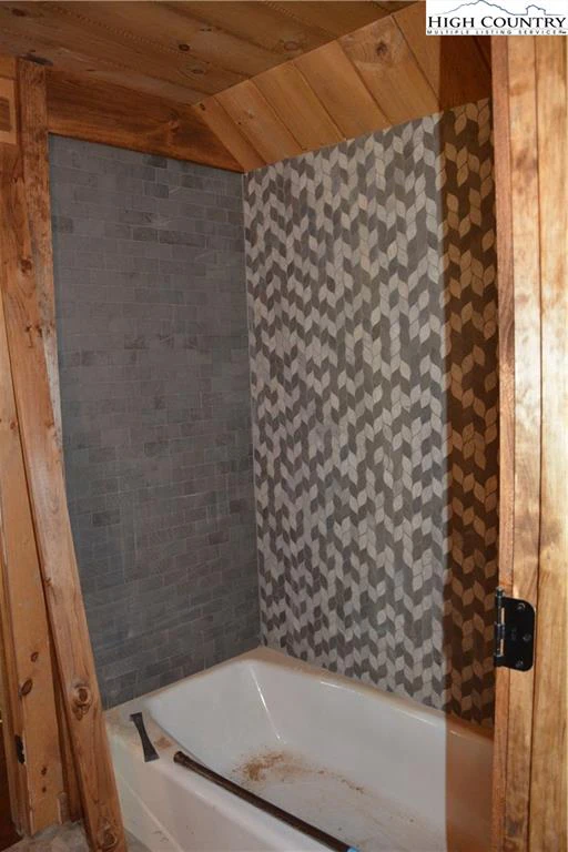 Image number 7 for the current listing