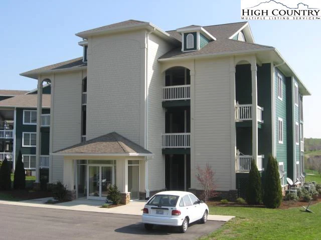 Image number 1 for the current listing