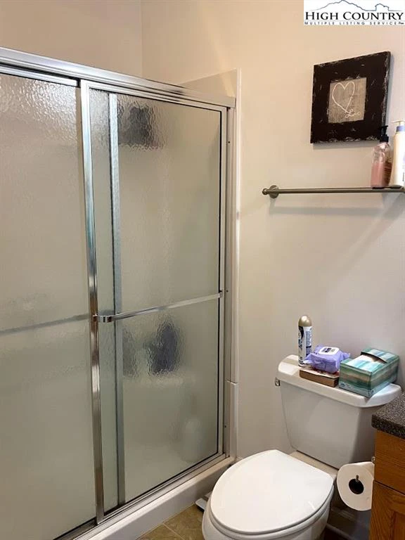 Image number 11 for the current listing