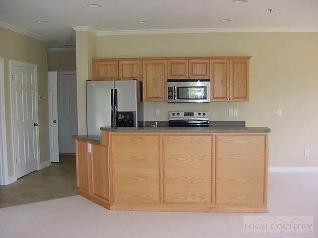 Image number 4 for the current listing