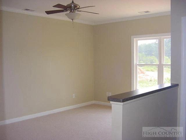 Image number 6 for the current listing