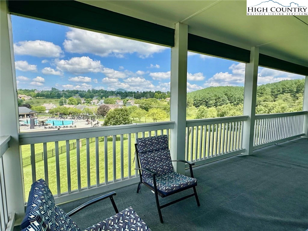 Image number 16 for the current listing