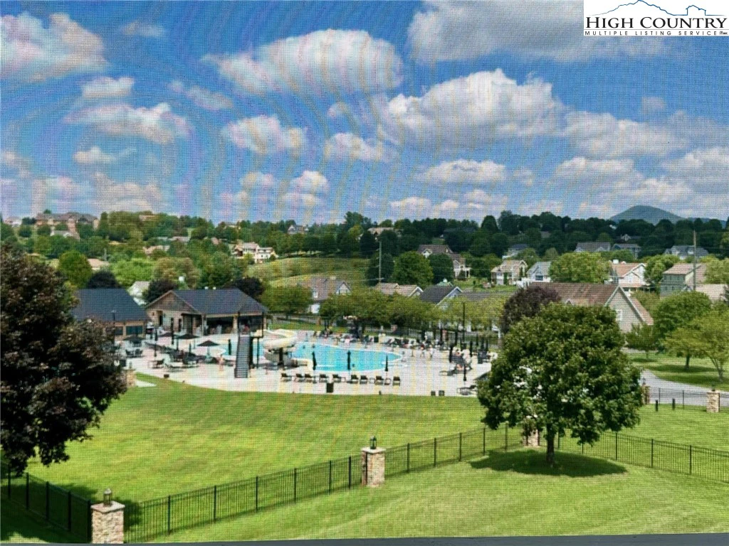 Image number 14 for the current listing