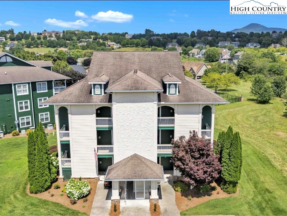 Image number 1 for the current listing