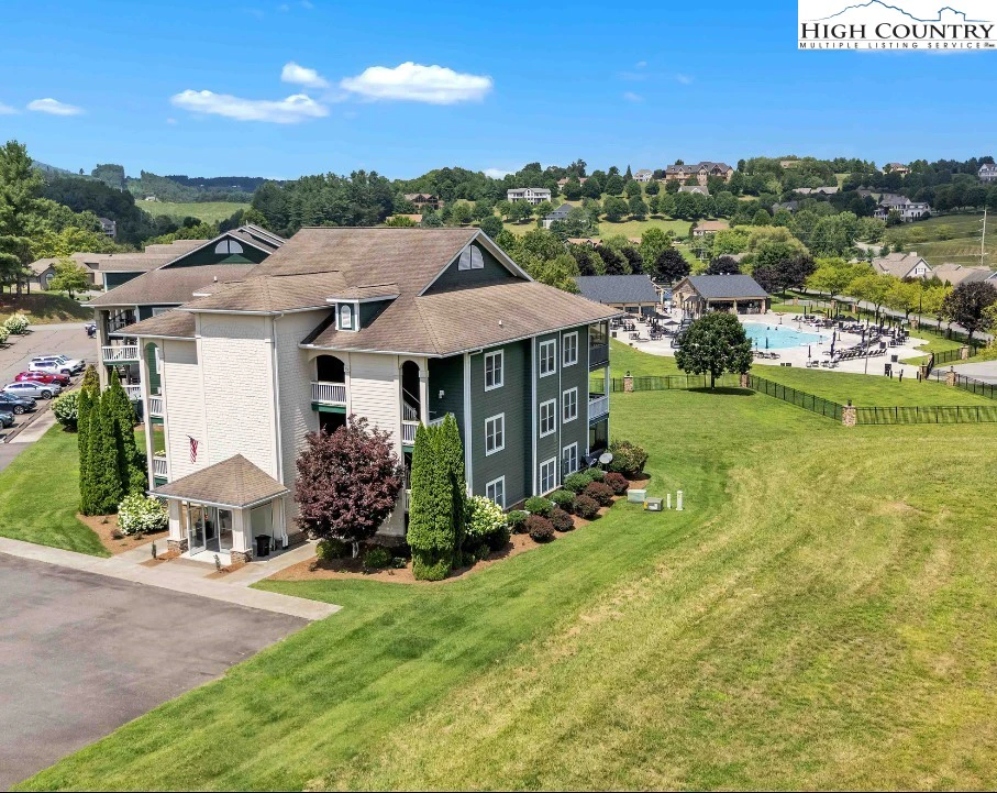 Image number 12 for the current listing