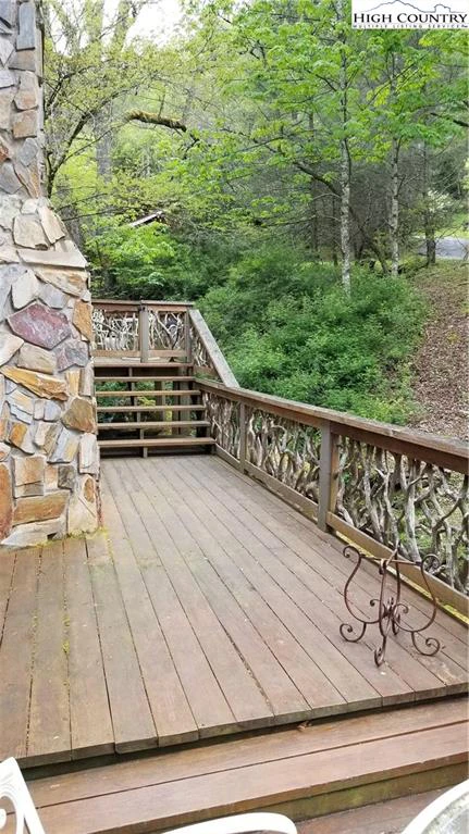 Image number 21 for the current listing