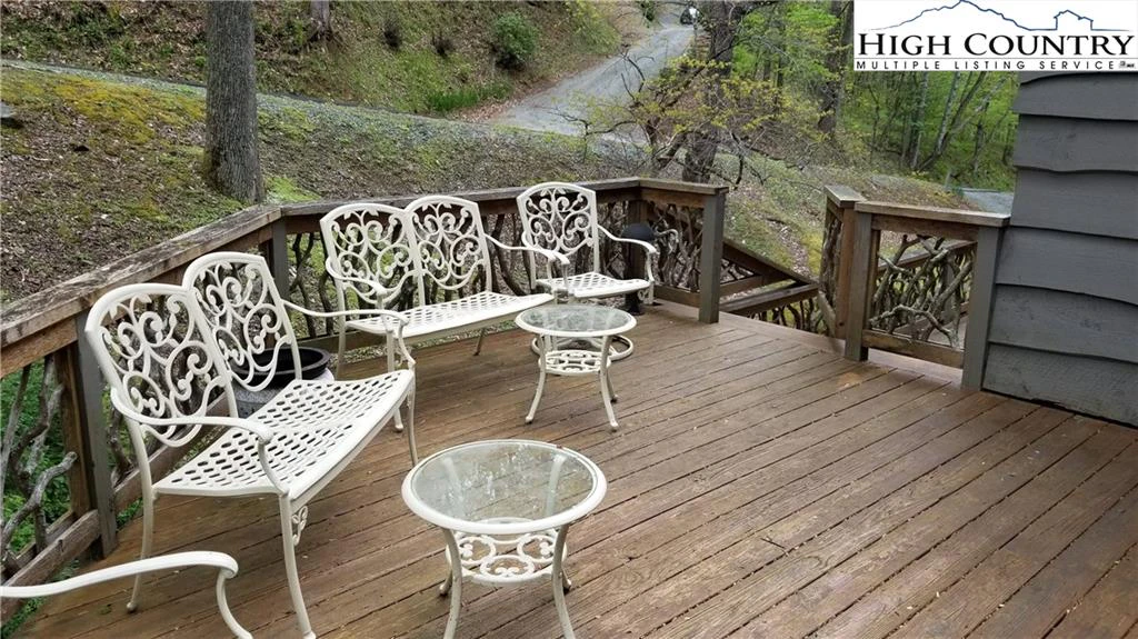 Image number 20 for the current listing