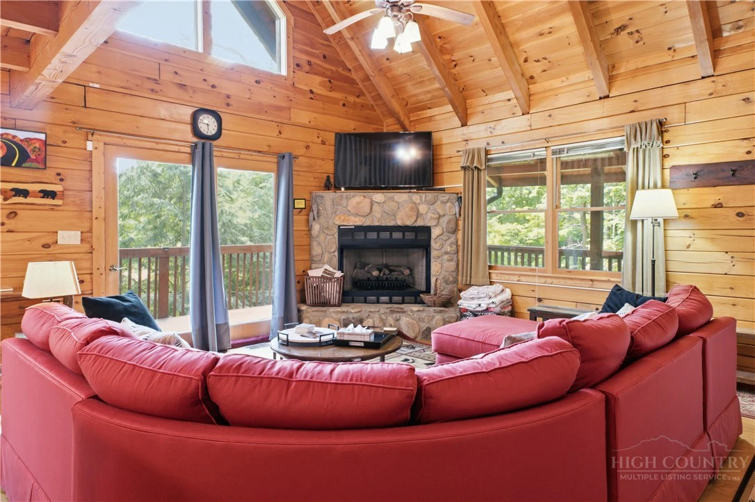 Image number 3 for the current listing