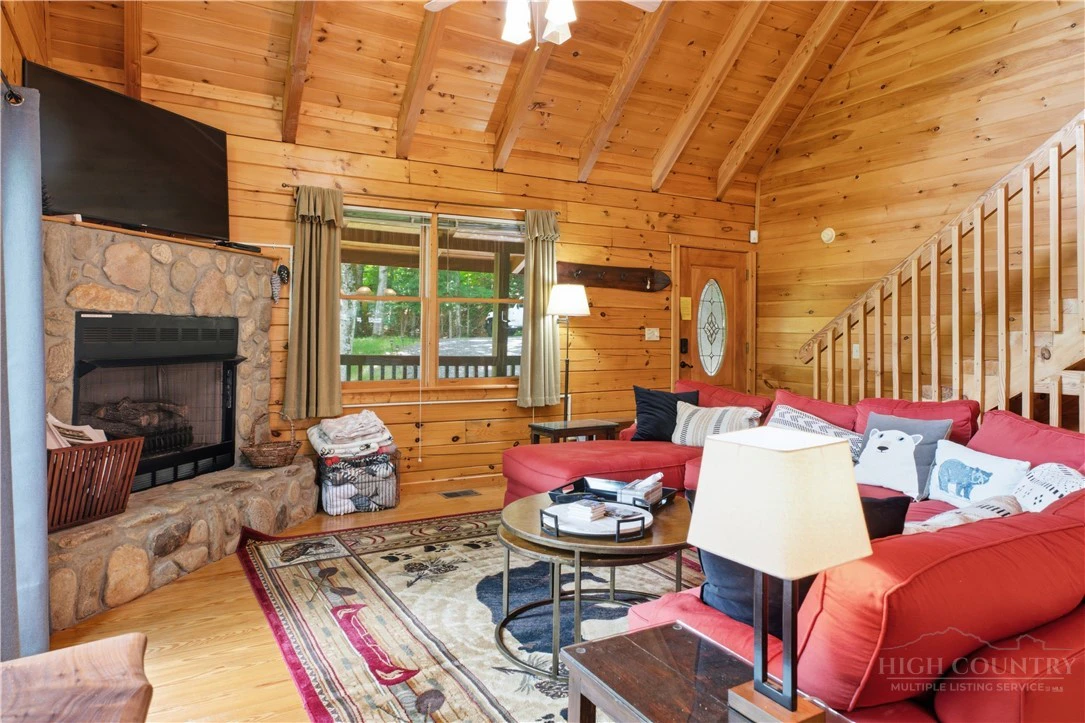 Image number 4 for the current listing