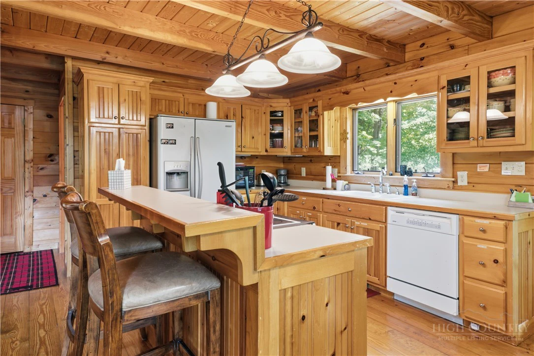 Image number 6 for the current listing