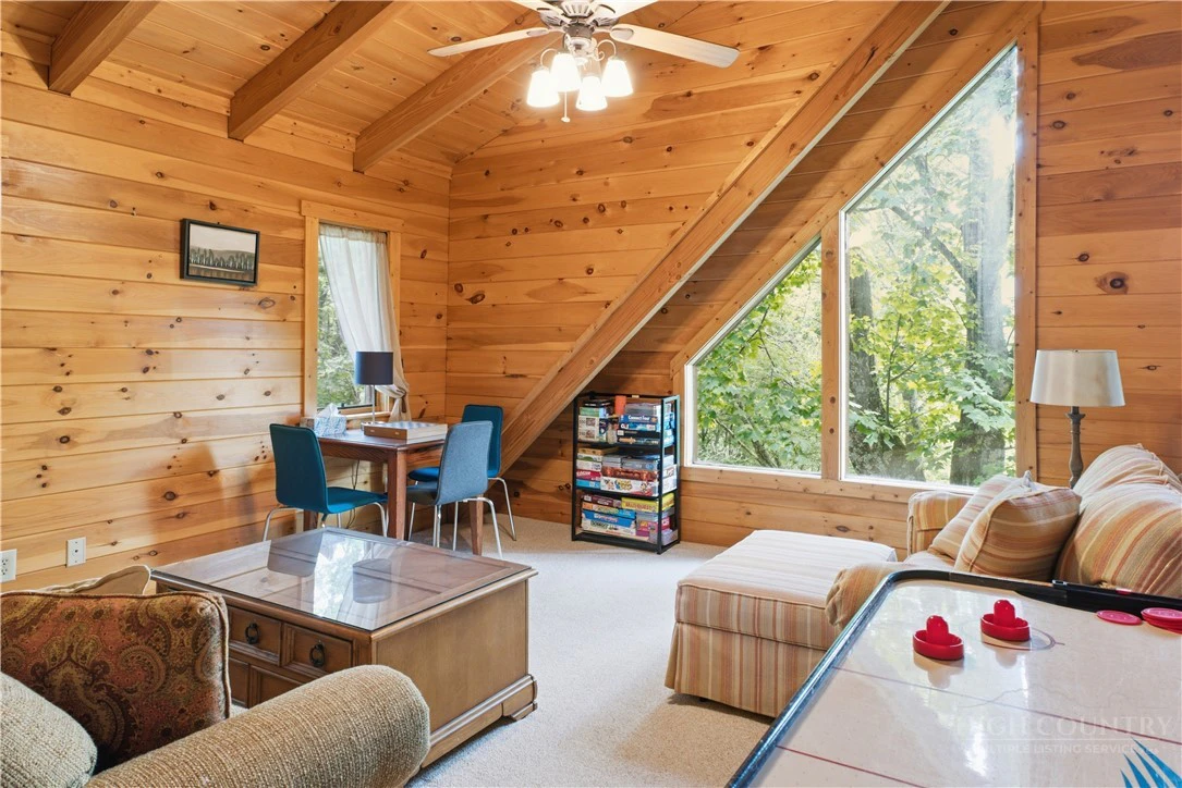 Image number 14 for the current listing