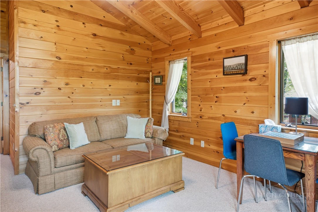 Image number 15 for the current listing
