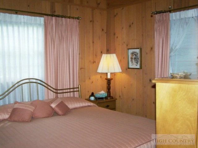 Image number 6 for the current listing