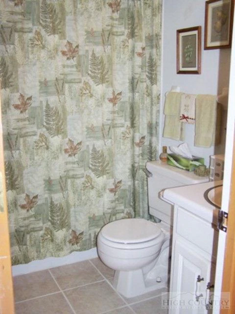 Image number 4 for the current listing