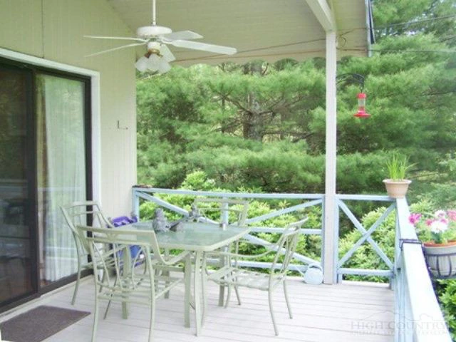 Image number 13 for the current listing