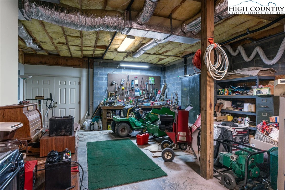 Image number 20 for the current listing
