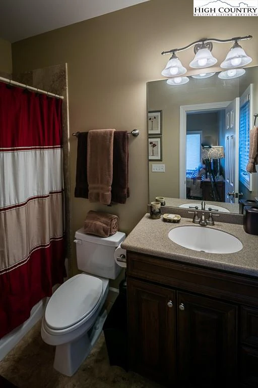 Image number 21 for the current listing