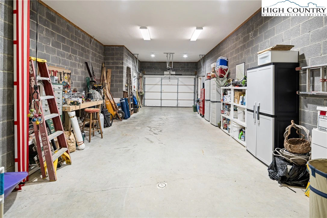 Image number 13 for the current listing