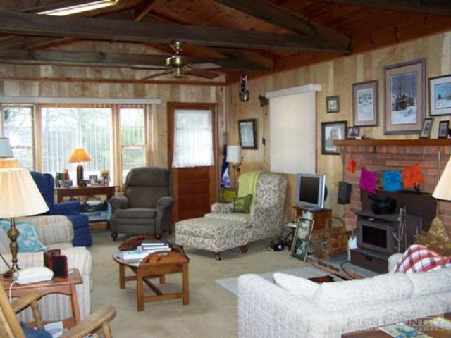 Image number 4 for the current listing