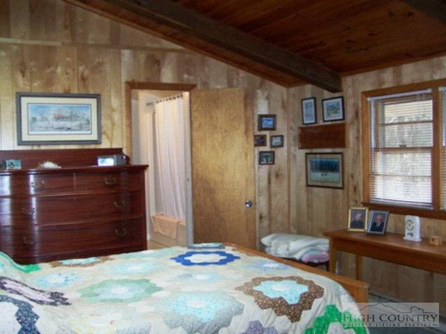 Image number 7 for the current listing