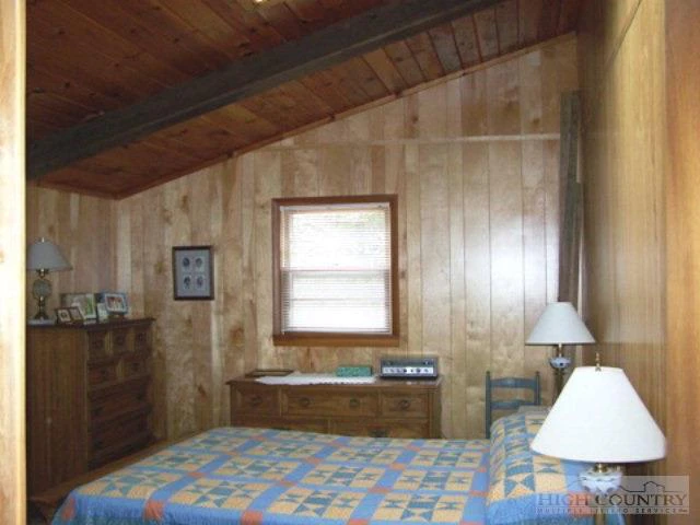 Image number 9 for the current listing