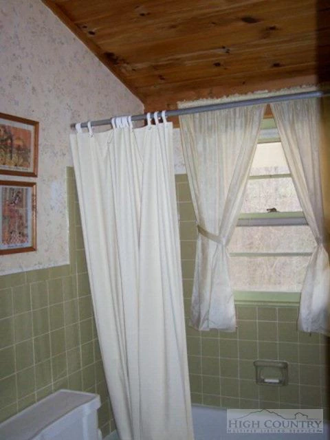 Image number 10 for the current listing