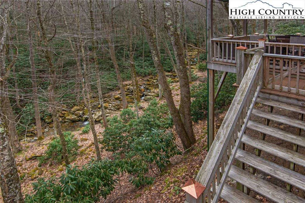 Image number 18 for the current listing