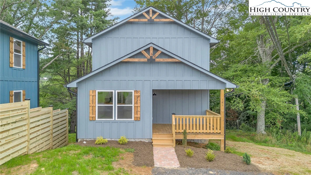 Image number 1 for the current listing