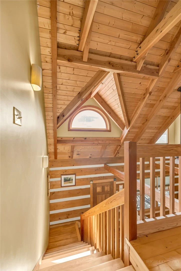 Image number 5 for the current listing