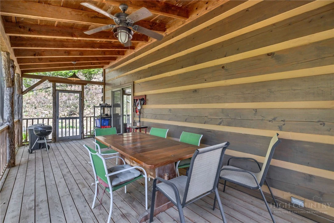 Image number 17 for the current listing