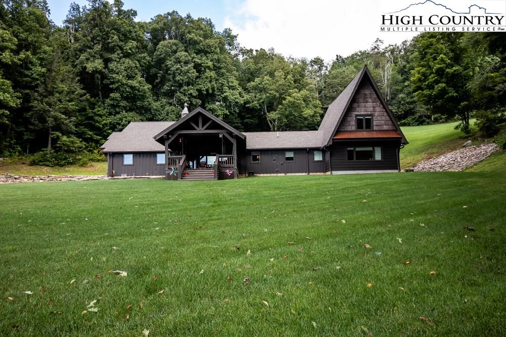 Image number 16 for the current listing
