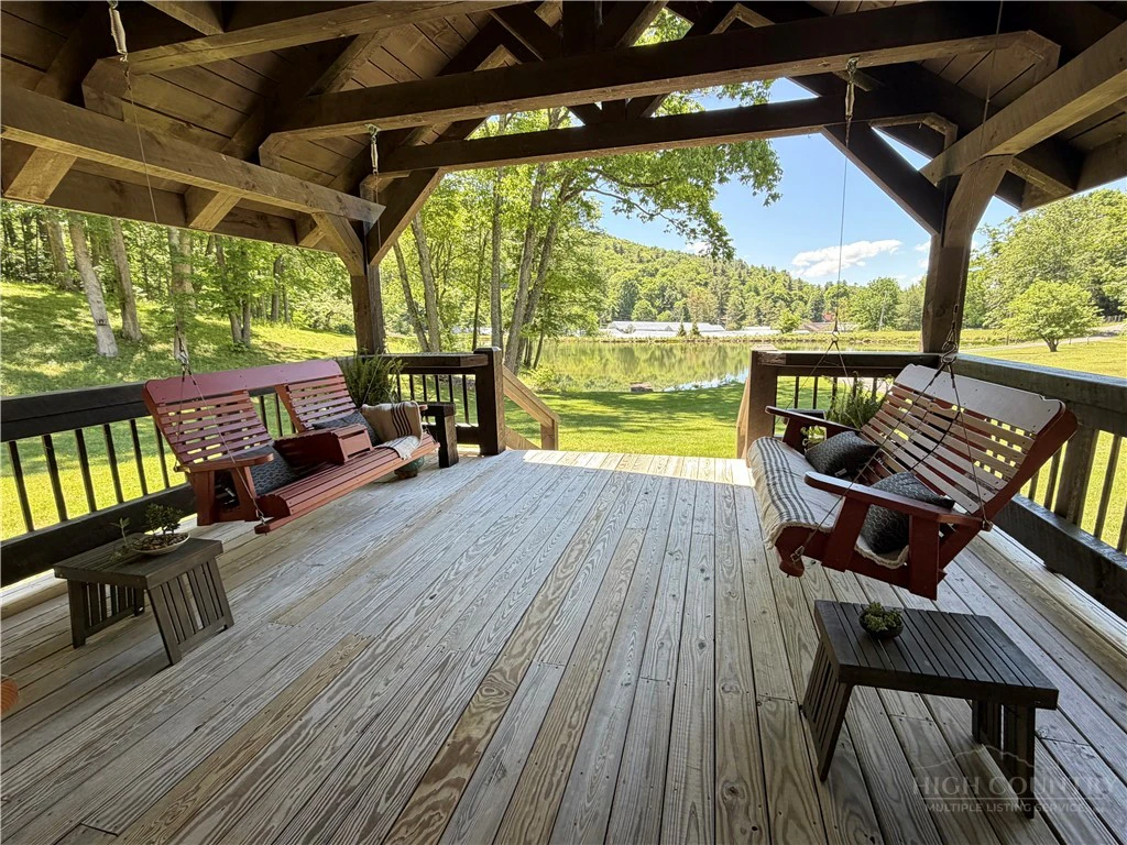 Image number 4 for the current listing