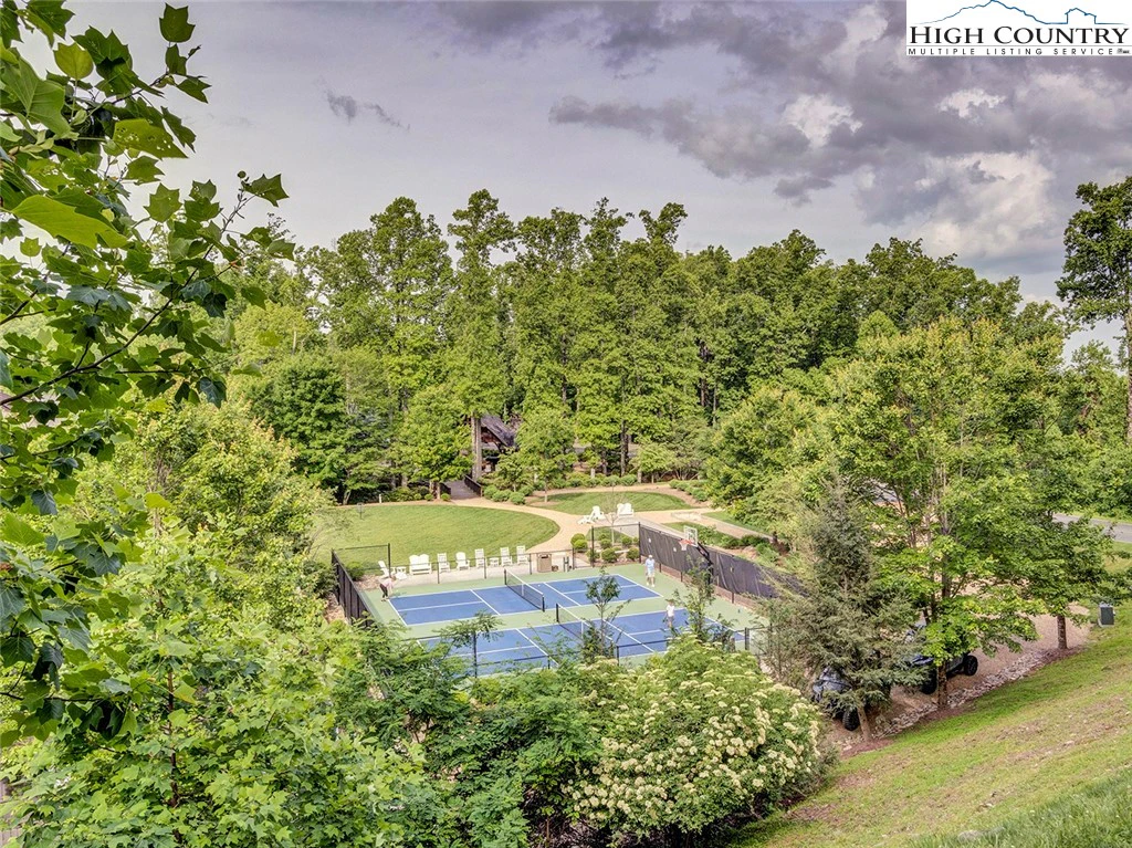 Image number 21 for the current listing