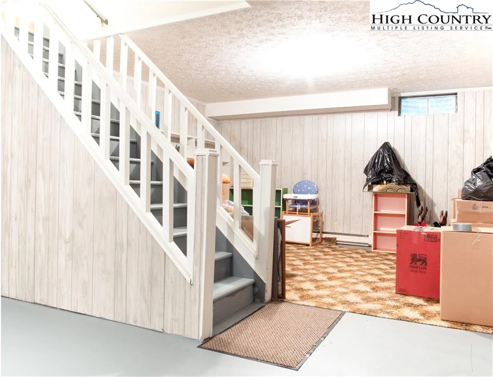 Image number 10 for the current listing