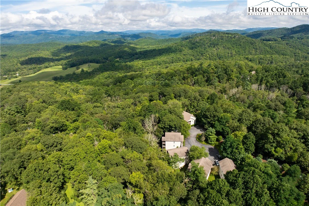 Image number 19 for the current listing