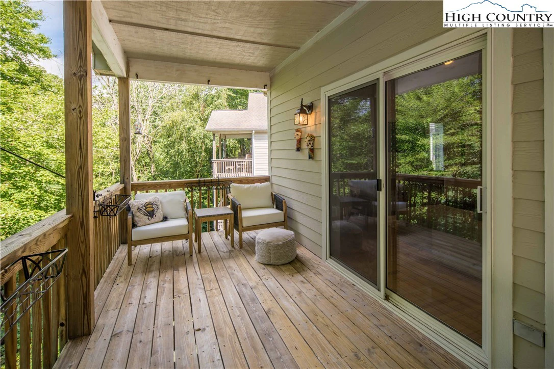 Image number 20 for the current listing