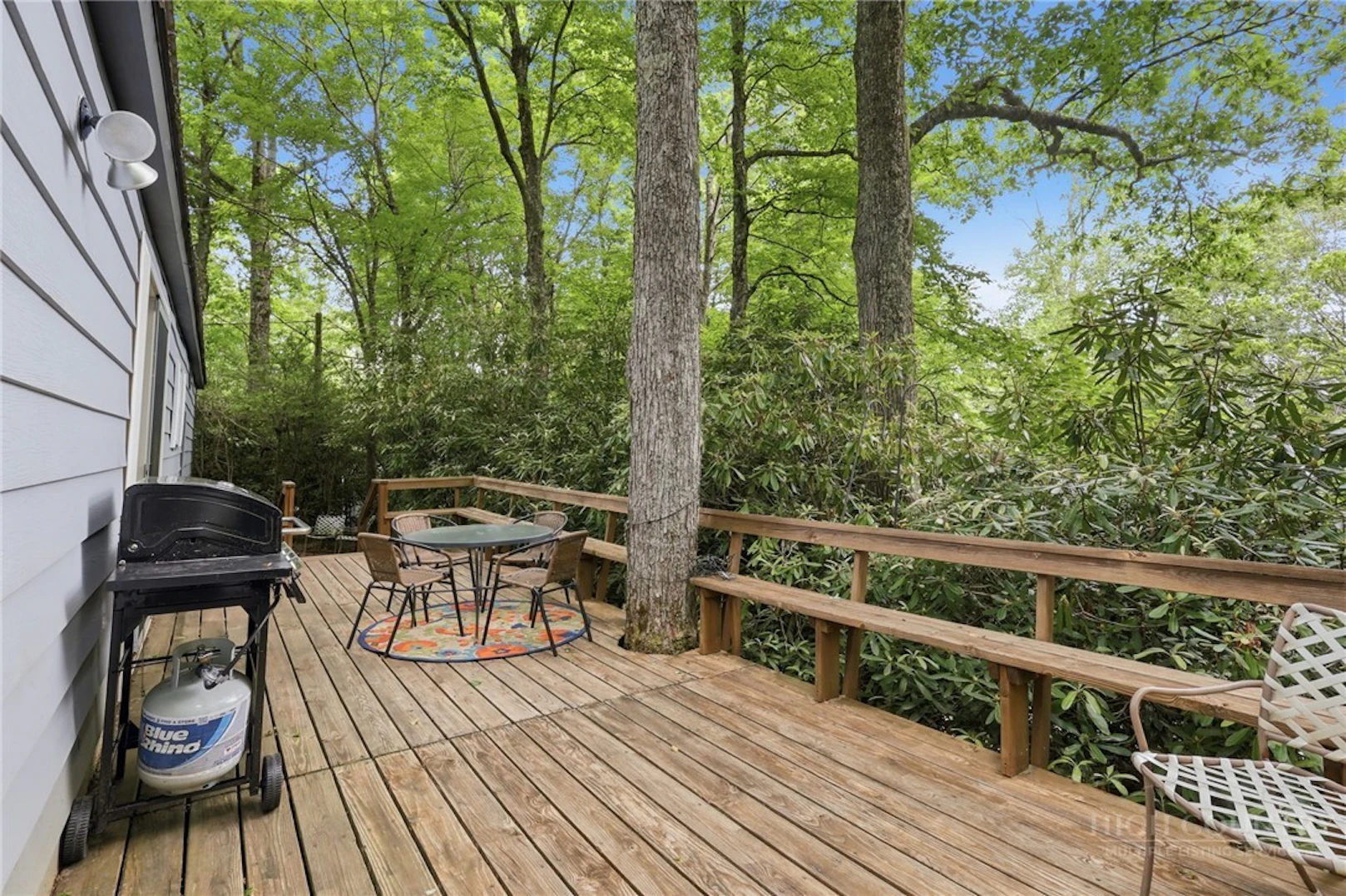 Image number 21 for the current listing
