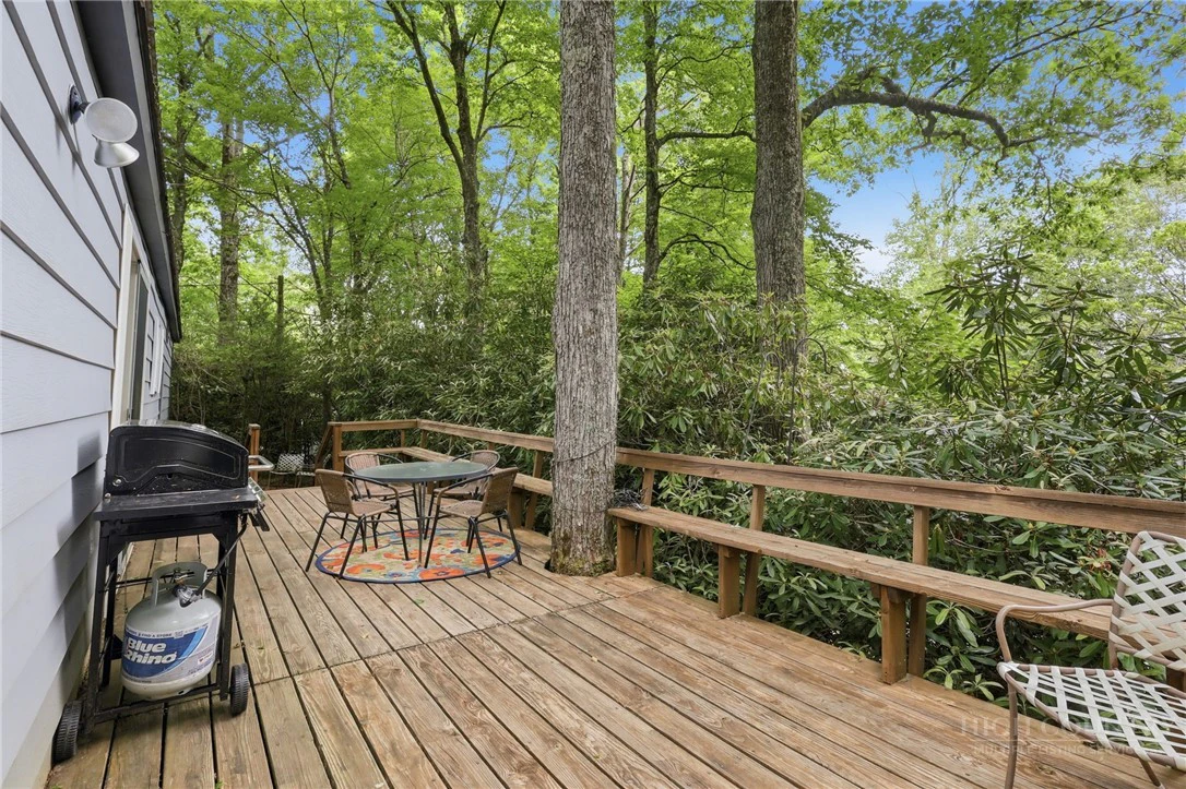 Image number 21 for the current listing