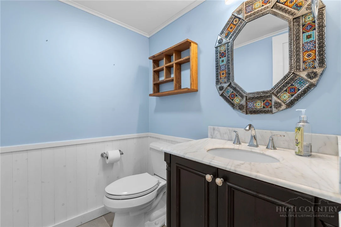 Image number 11 for the current listing