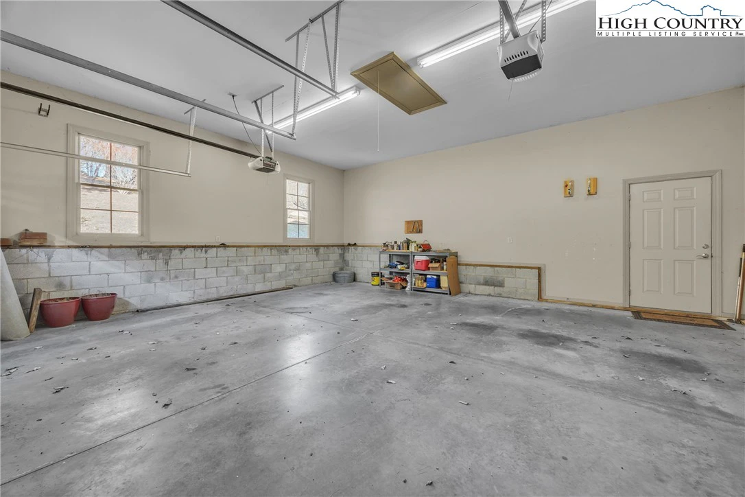 Image number 7 for the current listing