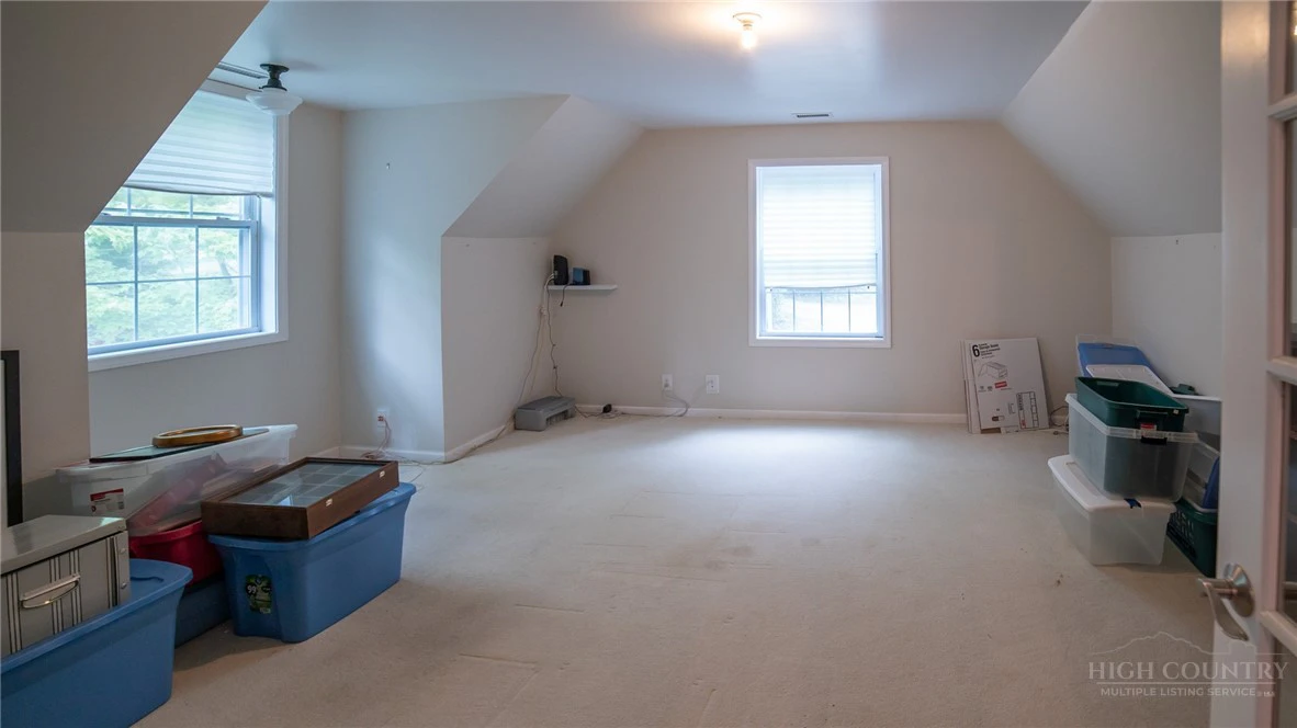 Image number 3 for the current listing
