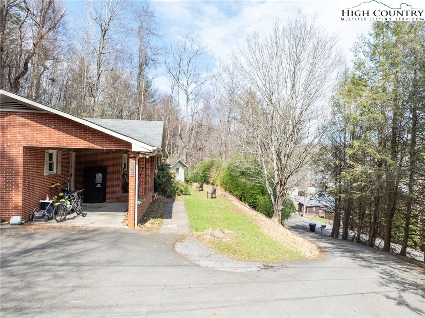 Image number 18 for the current listing