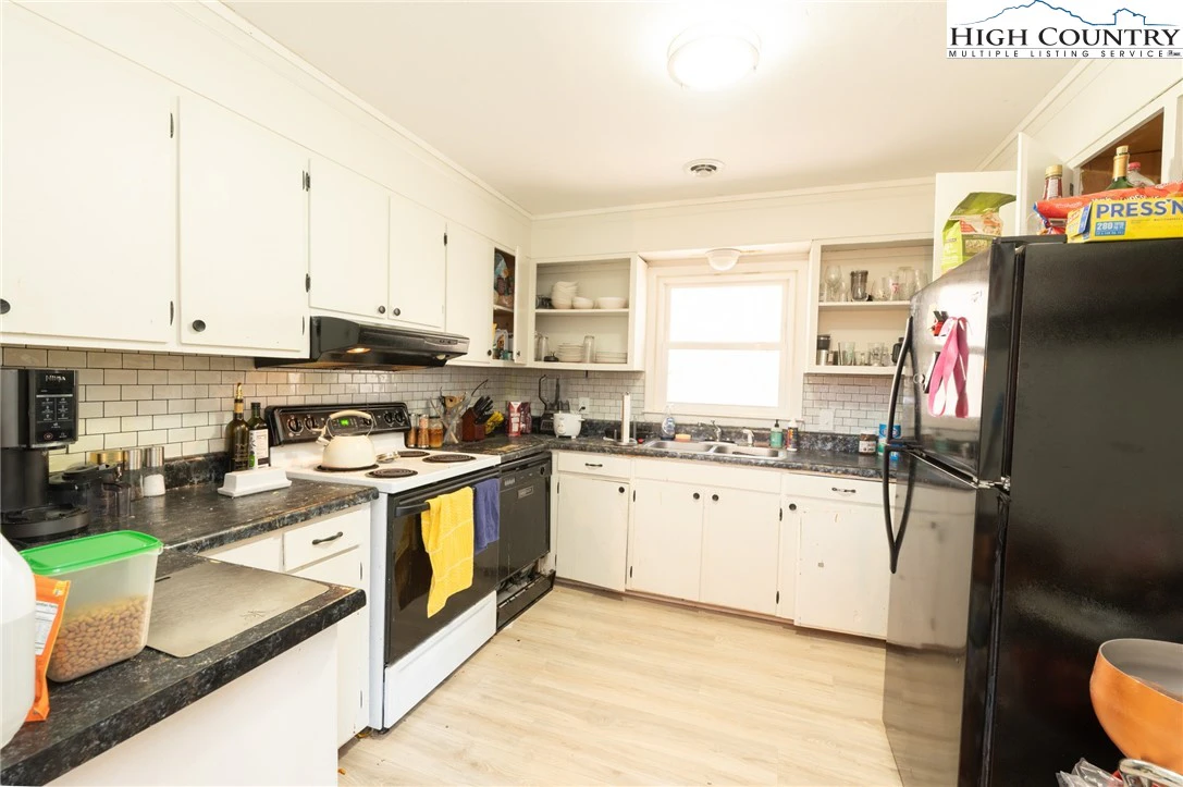 Image number 12 for the current listing