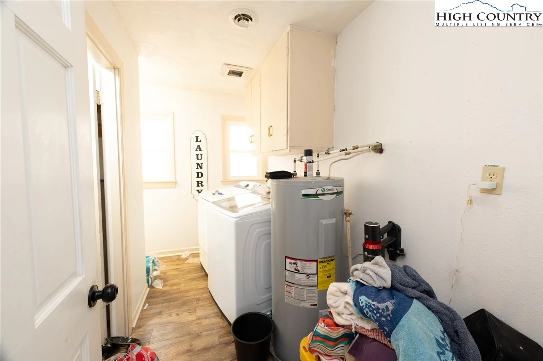 Image number 6 for the current listing