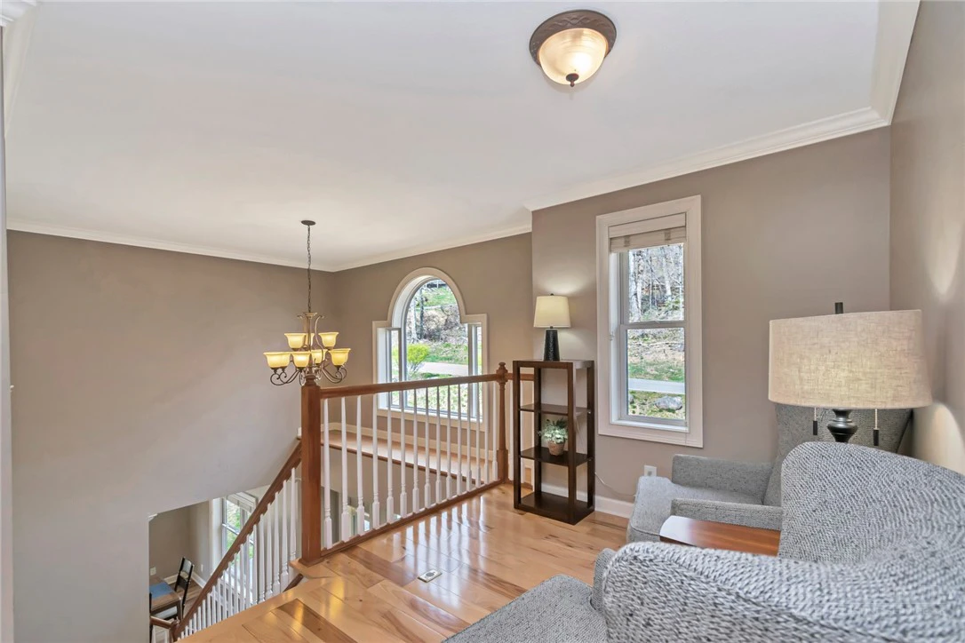 Image number 10 for the current listing