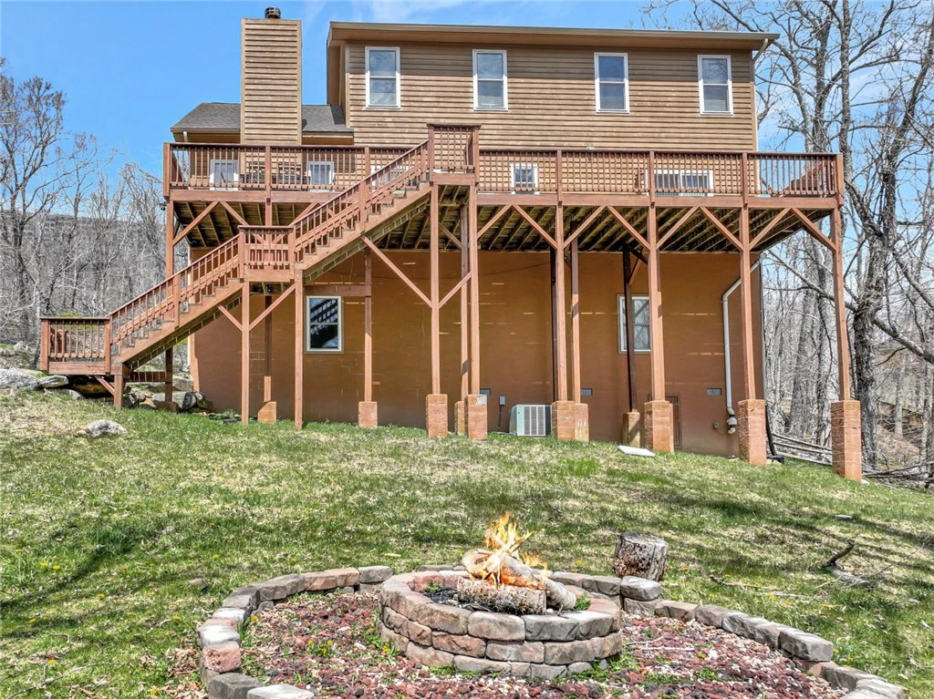 Image number 19 for the current listing