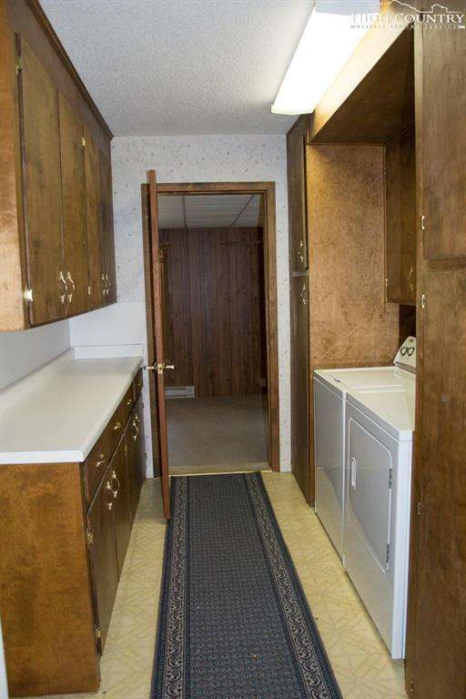 Image number 21 for the current listing