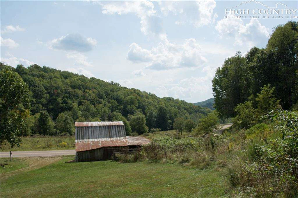 Image number 14 for the current listing